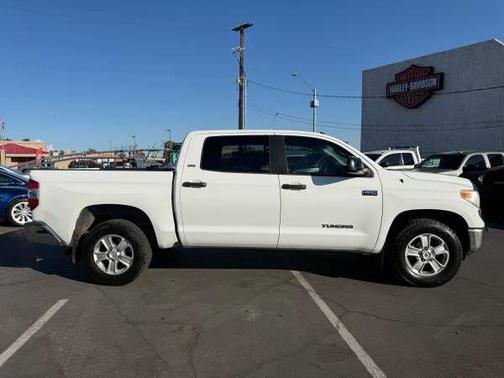 2015 Toyota Tundra SR5