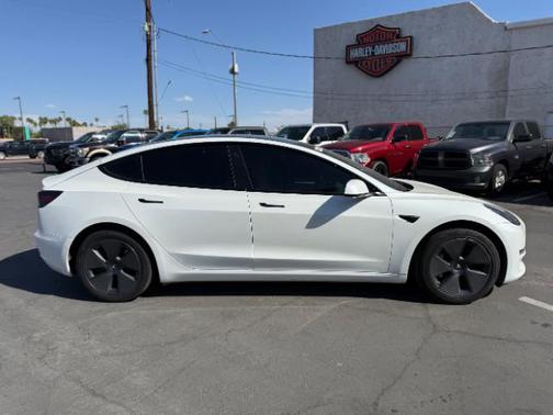 2022 Tesla Model 3 Standard Range