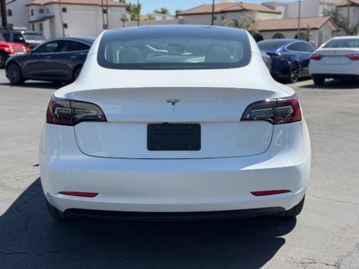 Pearl White Multi-Coat 2023 Tesla Model 3 Standard Range