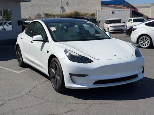 Pearl White Multi-Coat 2023 Tesla Model 3 Standard Range