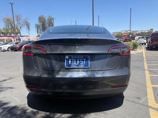Midnight Silver Metallic 2023 Tesla Model 3 Standard Range
