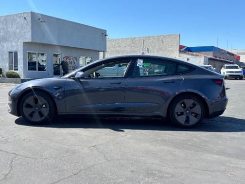 Midnight Silver Metallic 2023 Tesla Model 3 Standard Range