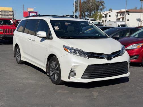 2020 Toyota Sienna Limited Premium