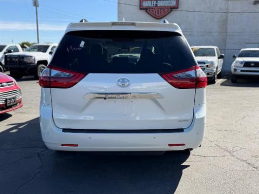 2020 Toyota Sienna Limited Premium
