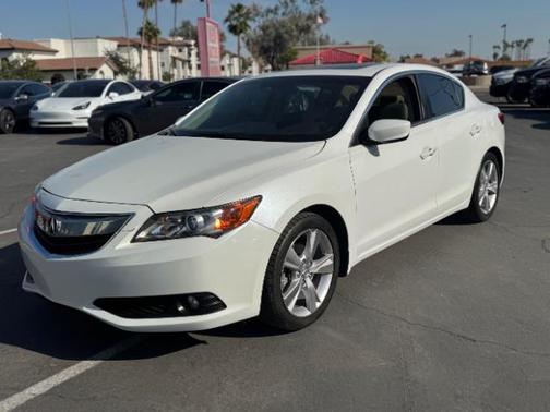 2014 Acura ILX 2.0L w/Premium Package