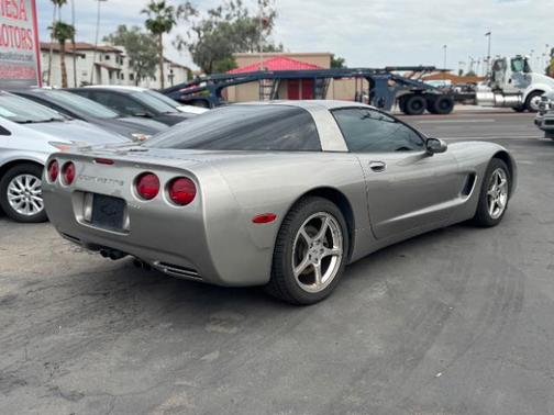 2000 Chevrolet Corvette Base