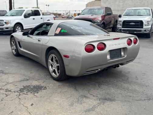 2000 Chevrolet Corvette Base