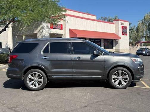 Magnetic Metallic 2018 Ford Explorer Limited