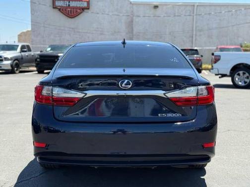 2016 Lexus ES 300h Base