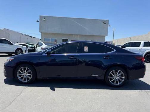 2016 Lexus ES 300h Base