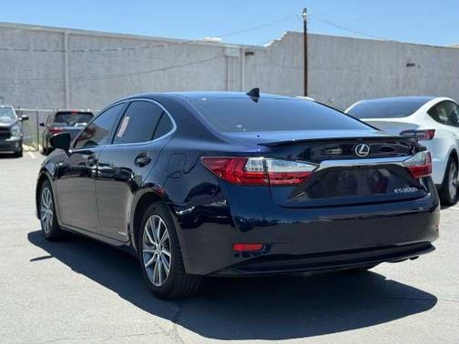 2016 Lexus ES 300h Base