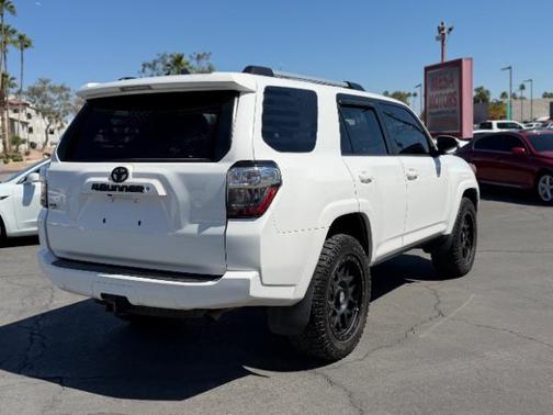 Super White 2019 Toyota 4Runner SR5