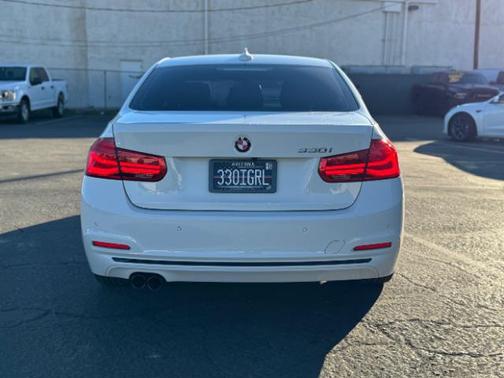 2017 BMW 330 330i