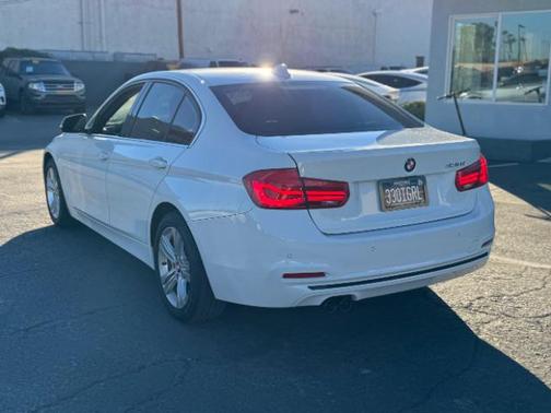 2017 BMW 330 330i