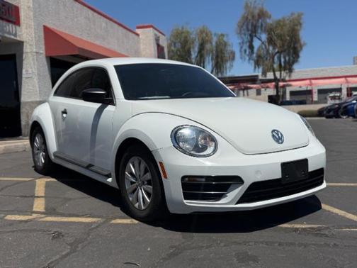 Pure White 2017 Volkswagen Beetle 1.8T