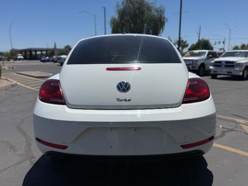 Pure White 2017 Volkswagen Beetle 1.8T
