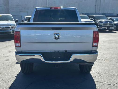 2018 RAM 2500 Tradesman Crew Cab 4x2 6'4' Box