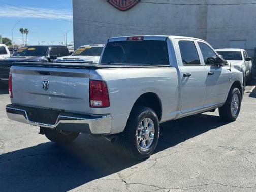 2018 RAM 2500 Tradesman Crew Cab 4x2 6'4' Box