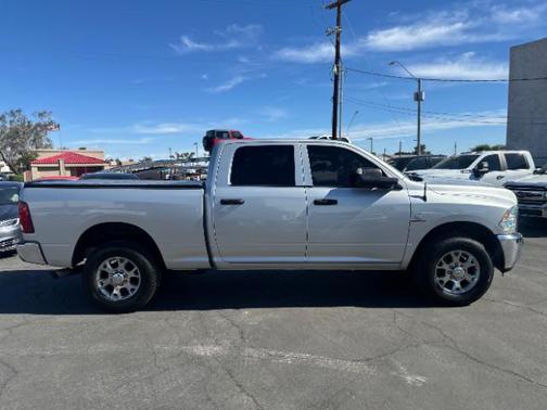2018 RAM 2500 Tradesman Crew Cab 4x2 6'4' Box