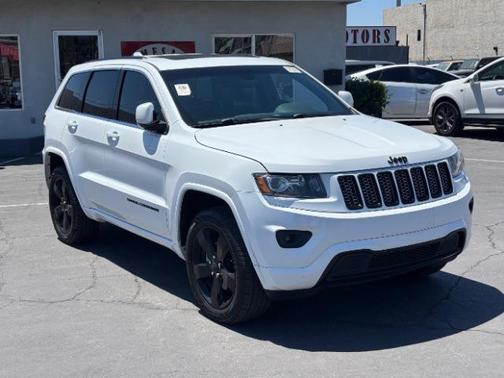 Bright White Clearcoat 2015 Jeep Grand Cherokee Altitude