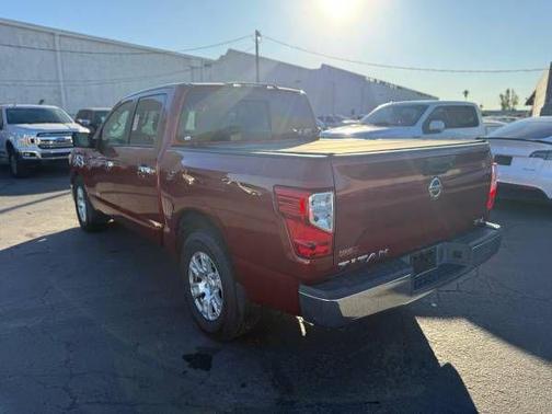 2017 Nissan Titan SV