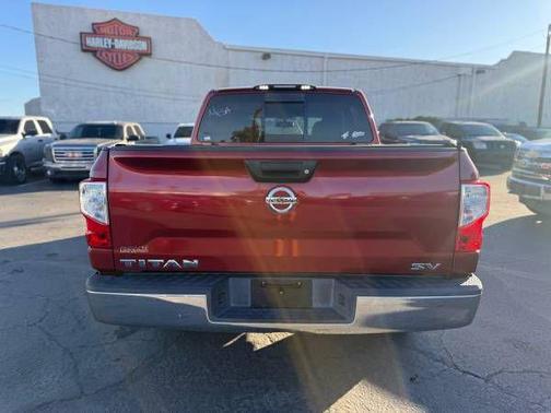 2017 Nissan Titan SV
