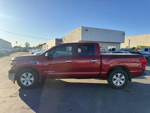 2017 Nissan Titan SV