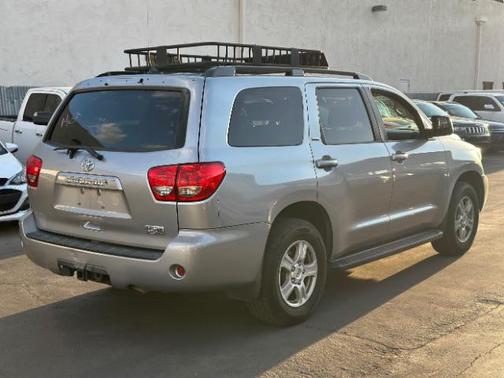 2011 Toyota Sequoia SR5