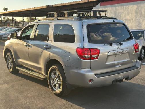 2011 Toyota Sequoia SR5