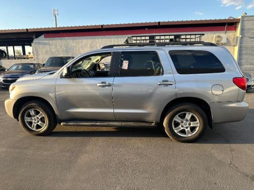 2011 Toyota Sequoia SR5