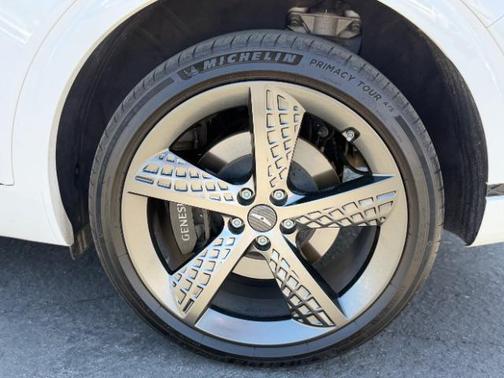 Alta White 2023 Genesis GV70 3.5T AWD Sport