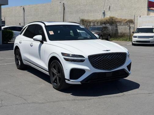 Alta White 2023 Genesis GV70 3.5T AWD Sport