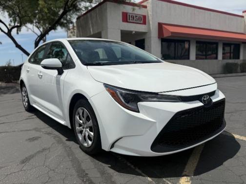 Super White 2021 Toyota Corolla LE