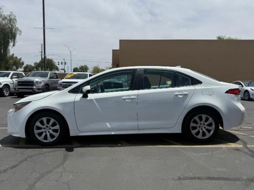 Super White 2021 Toyota Corolla LE