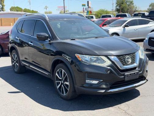 Magnetic Black Pearl 2019 Nissan Rogue SL