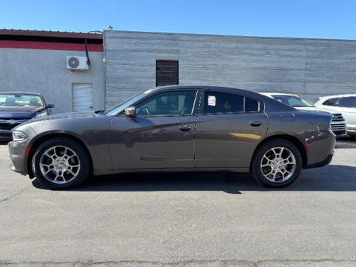 Granite Pearlcoat 2017 Dodge Charger SE