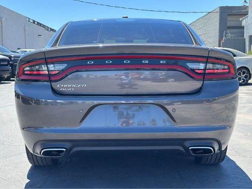 Granite Pearlcoat 2017 Dodge Charger SE