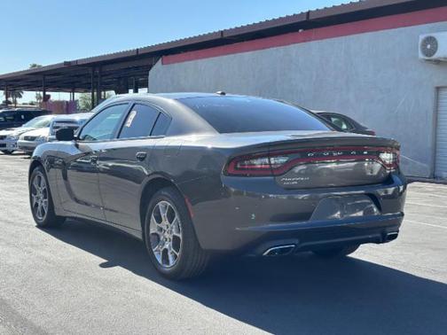 Granite Pearlcoat 2017 Dodge Charger SE