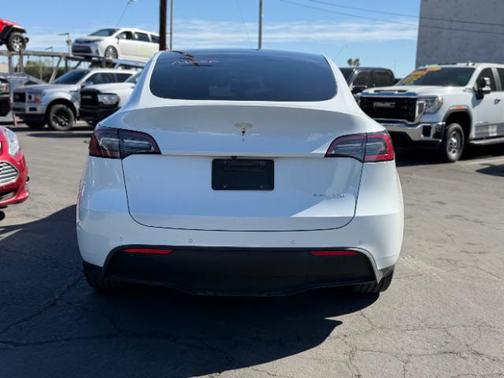 2021 Tesla Model Y Long Range Dual Motor All-Wheel Drive