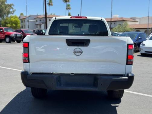 2022 Nissan Frontier S