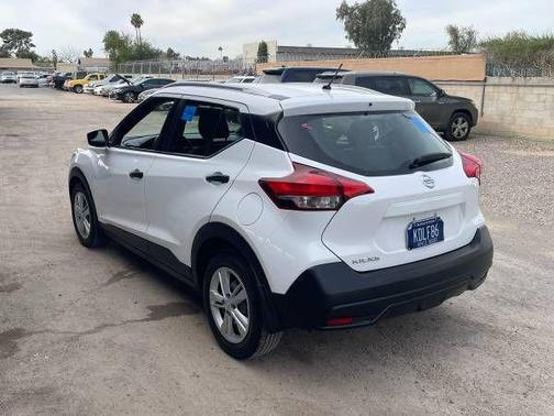 2019 Nissan Kicks S