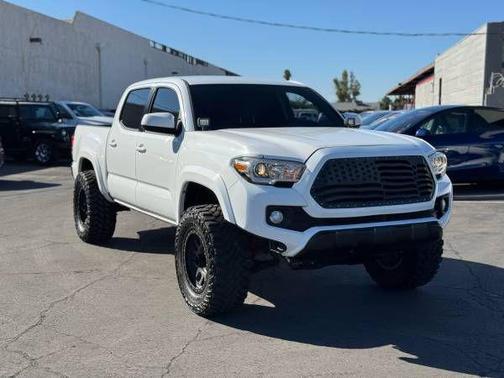 2017 Toyota Tacoma SR5