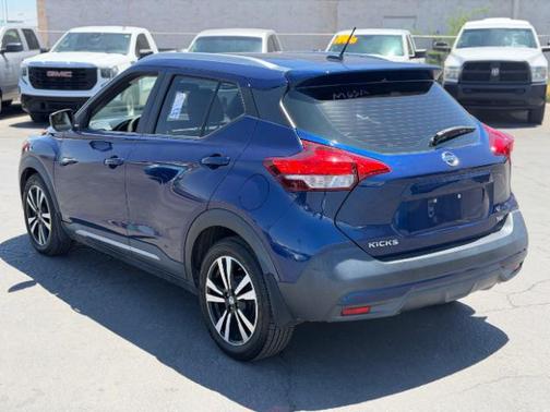 Blue 2019 Nissan Kicks SR