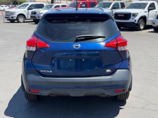 Blue 2019 Nissan Kicks SR