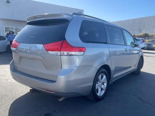 Silver Sky Metallic 2013 Toyota Sienna LE