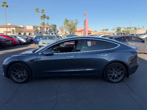 2020 Tesla Model 3 Standard Range Plus