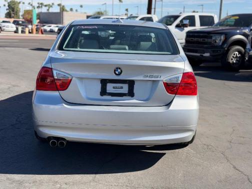 2006 BMW 325 i