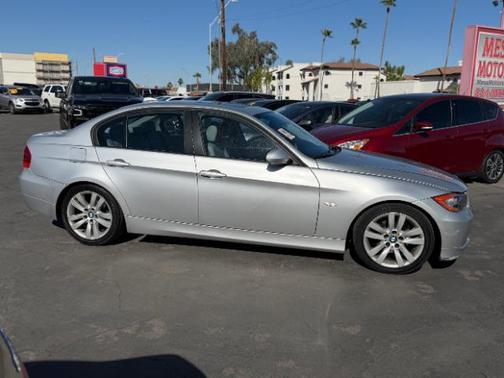 2006 BMW 325 i