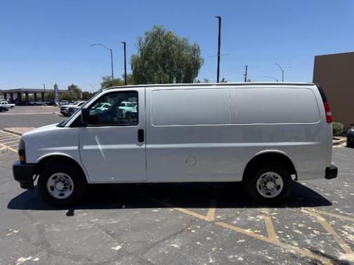 Summit White 2021 Chevrolet Express 2500 LT