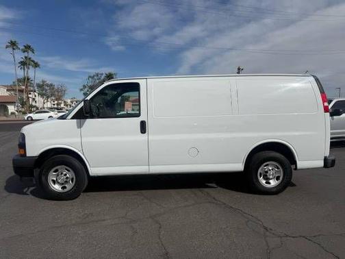 Summit White 2021 Chevrolet Express 2500 RWD 2500 Regular Wheelbase WT